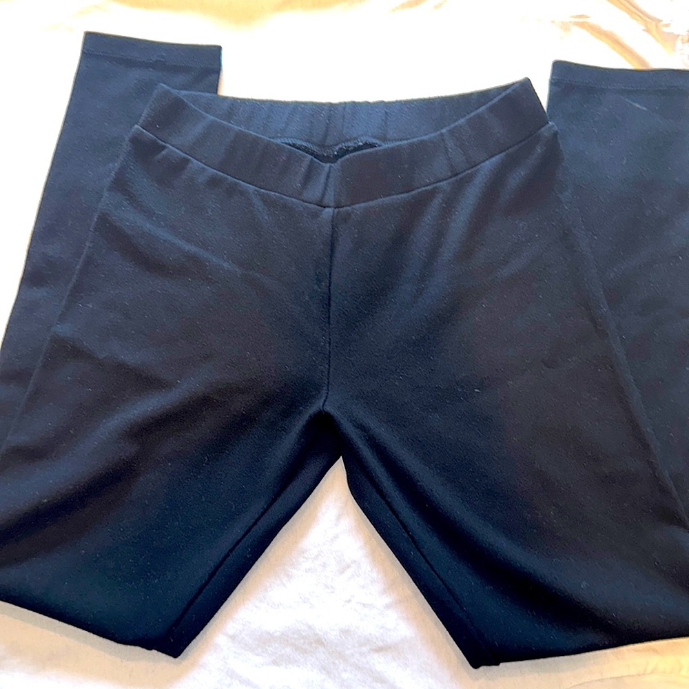 Lou & Grey Ponte Leggings
Style #:303852
Size: Small
Color: Black